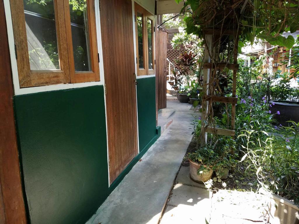 Siriwan Hostel Чіангмай Екстер'єр фото