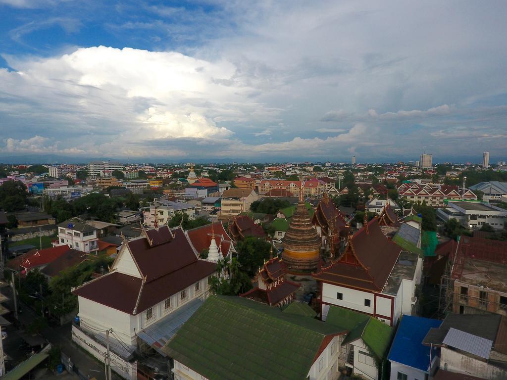 Siriwan Hostel Чіангмай Екстер'єр фото