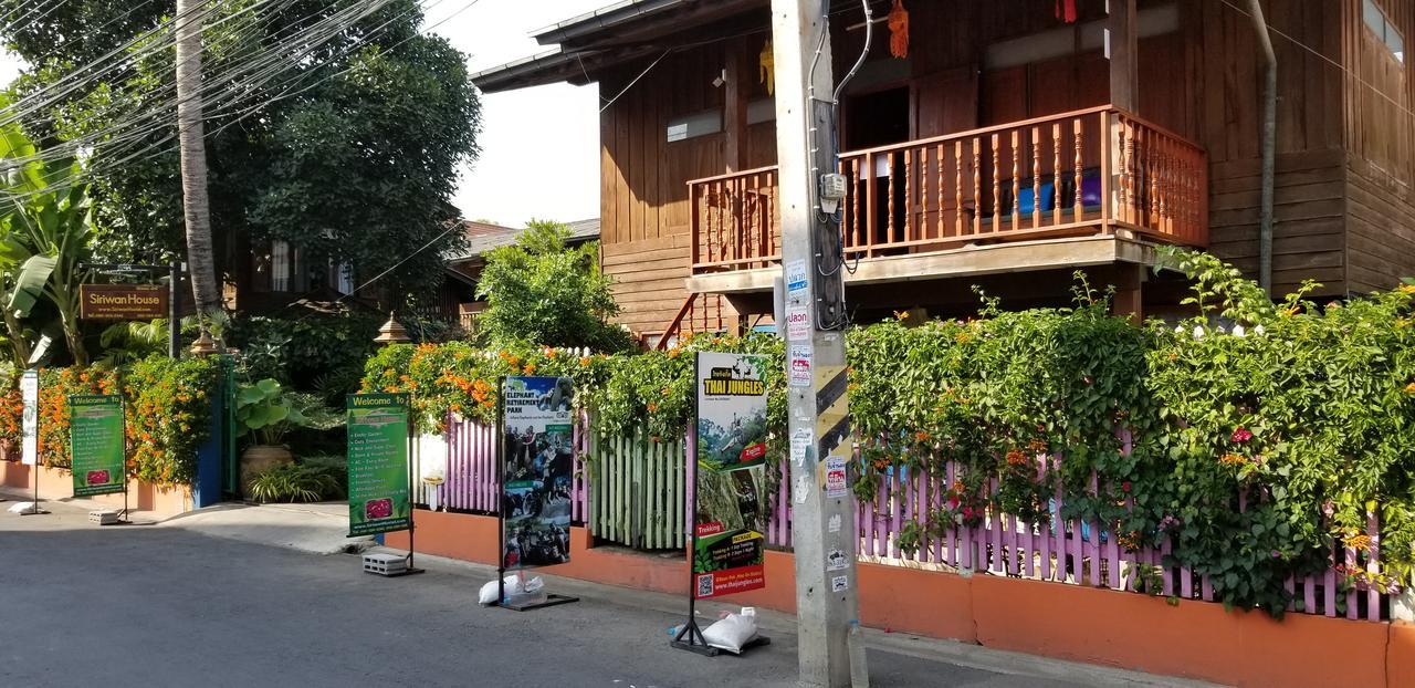 Siriwan Hostel Чіангмай Екстер'єр фото