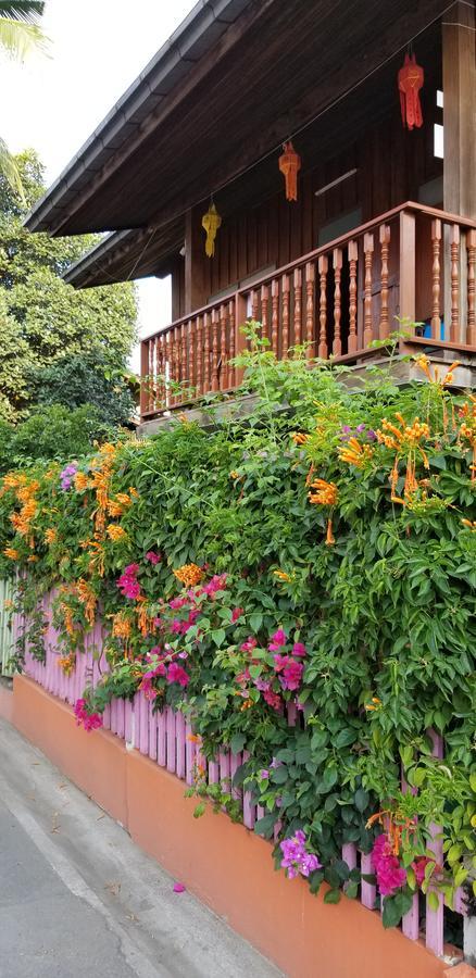 Siriwan Hostel Чіангмай Екстер'єр фото